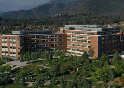 Construcción ampliación Clínica Universidad de los Andes